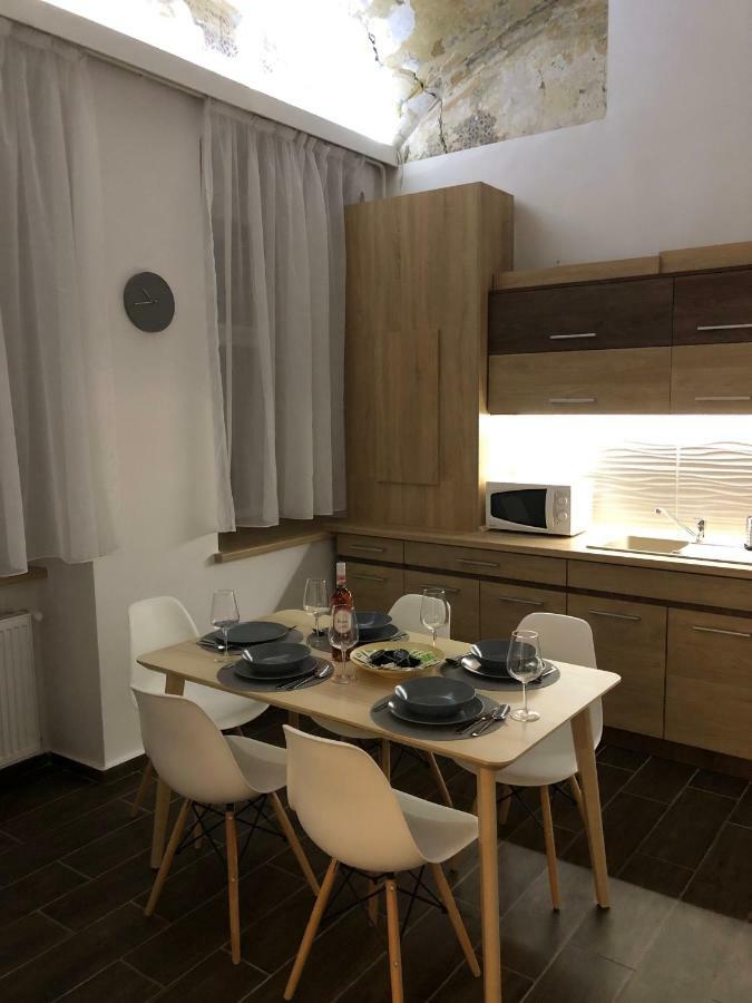 Pr Apartman Eger Esterno foto