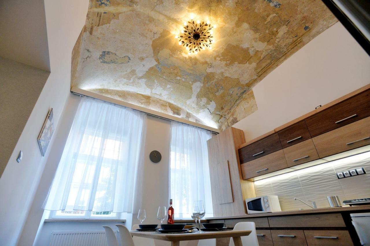 Pr Apartman Eger Esterno foto