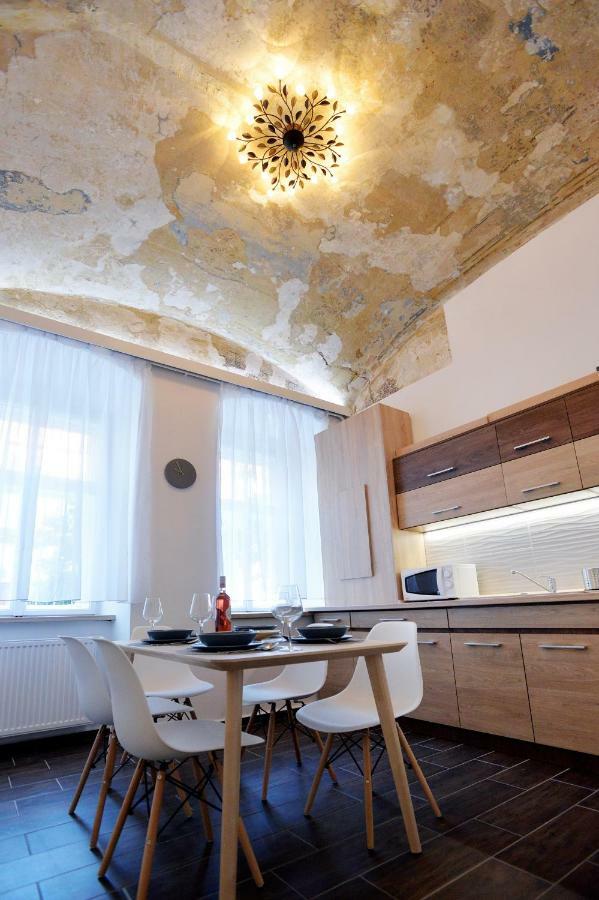 Pr Apartman Eger Esterno foto